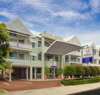 Broadwater Resort Como - Sunshine Coast Tourism