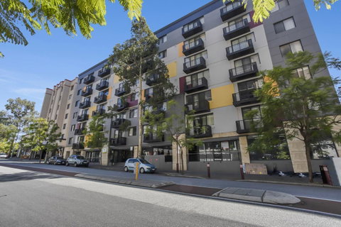 6 Executive Eastside Parking, Gym & Pool - Holiday Sunshine Coast 26