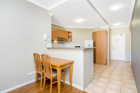 6 Executive Eastside Parking, Gym & Pool - Holiday Sunshine Coast 29