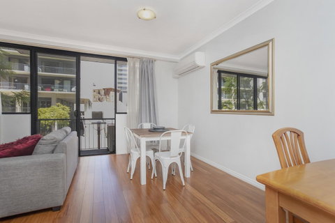 6 Executive Eastside Parking, Gym & Pool - Holiday Sunshine Coast 18