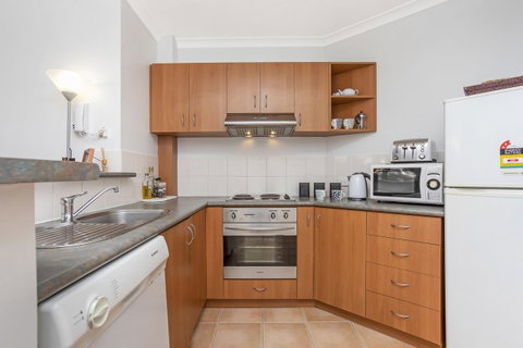 6 Executive Eastside Parking, Gym & Pool - Holiday Sunshine Coast 19