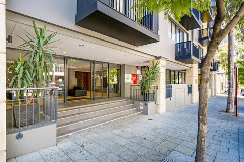 6 Executive Eastside Parking, Gym & Pool - Holiday Sunshine Coast 32