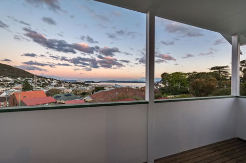 Serpentine Rose - Sunshine Coast Tourism 17