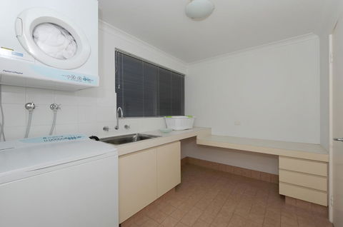 Cottesloe Beach House II - Sunshine Coast Tourism 20