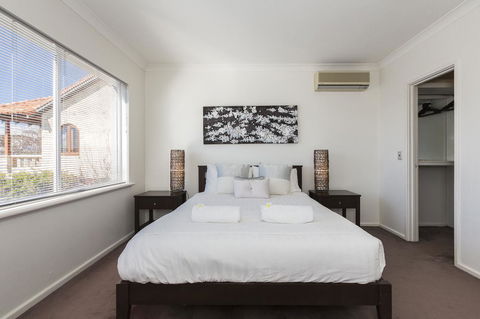 Cottesloe Beach House II - Sunshine Coast Tourism 27