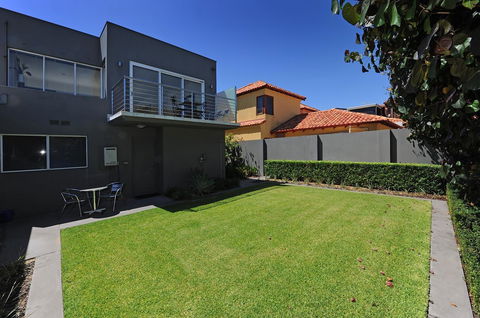 Cottesloe Beach House II - Sunshine Coast Tourism 23