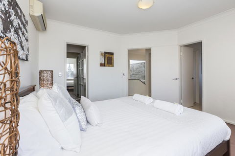 Cottesloe Beach House II - Sunshine Coast Tourism 17