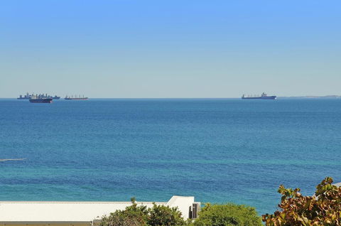 Cottesloe Beach House II - Sunshine Coast Tourism 25