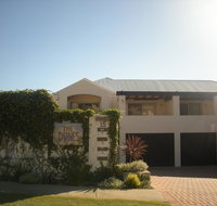 Dunes Scarborough Beach - Sunshine Coast Tourism