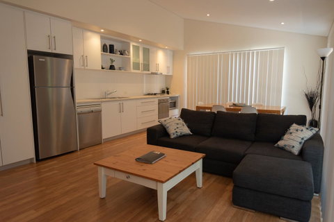 Cape Villas Dunsborough Unit 2 - Sunshine Coast Tourism 0