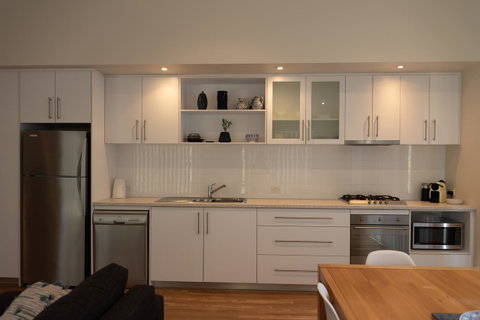 Cape Villas Dunsborough Unit 2 - Sunshine Coast Tourism 4