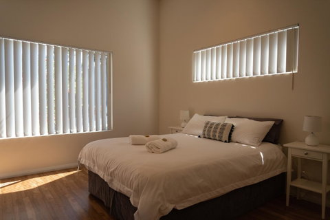 Cape Villas Dunsborough Unit 2 - Sunshine Coast Tourism 8