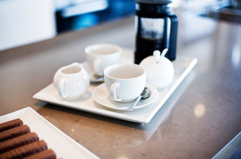 Claremont Quarter Luxury Apartment - Holiday Sunshine Coast 10