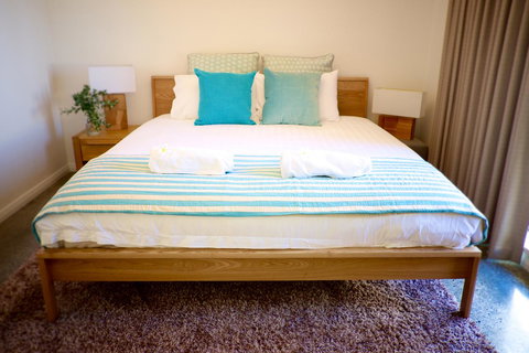 Cottesloe Artist's Beach Retreat - Holiday Sunshine Coast 9