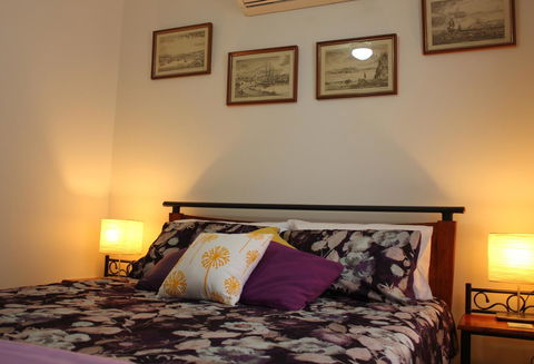 Jacaranda Hideaway Bed & Breakfast - Holiday Sunshine Coast 1
