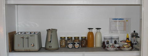 Jacaranda Hideaway Bed & Breakfast - Holiday Sunshine Coast 5