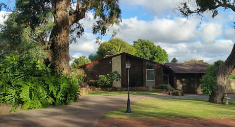 Jacaranda Hideaway Bed & Breakfast - Holiday Sunshine Coast 16
