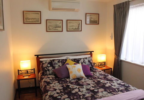 Jacaranda Hideaway Bed & Breakfast - Holiday Sunshine Coast 2