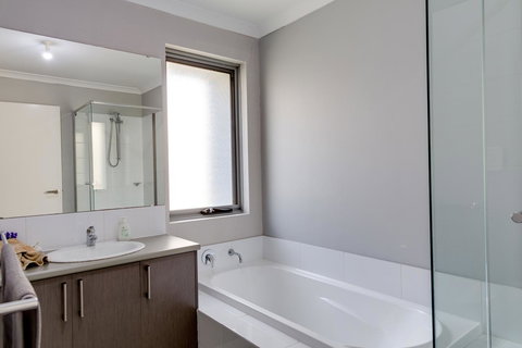 Rainbow Dream House - Holiday Sunshine Coast 16