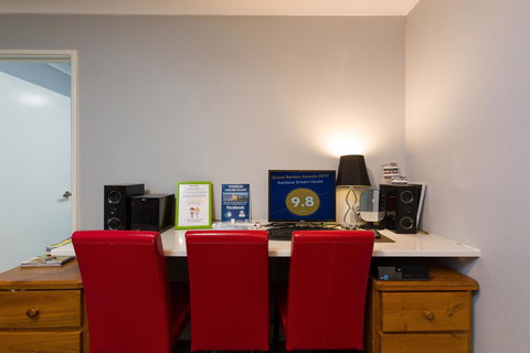 Rainbow Dream House - Holiday Sunshine Coast 11