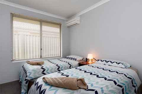 Rainbow Dream House - Holiday Sunshine Coast 15