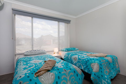 Rainbow Dream House - Holiday Sunshine Coast 12