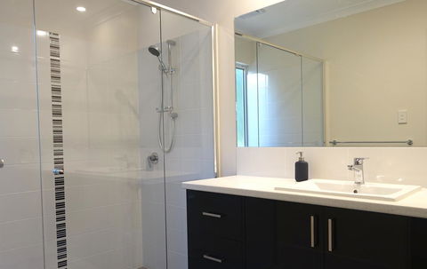 The Villa Dunsborough - Sunshine Coast Tourism 13