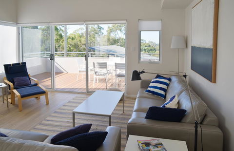 The Villa Dunsborough - Sunshine Coast Tourism 0