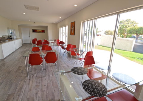 Bunbury Motel And Apartments - Sunshine Coast Tourism 10