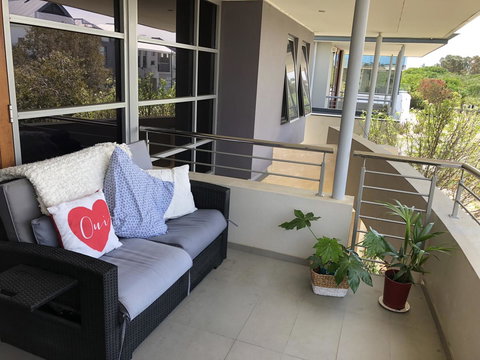 Adele's Luxury South Beach Apartment With King Bed - Holiday Sunshine Coast 19