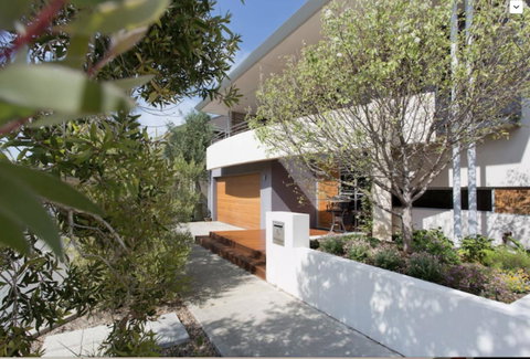 Adele's Luxury South Beach Apartment With King Bed - Holiday Sunshine Coast 20