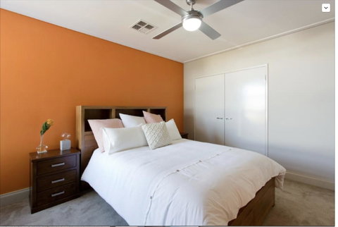 Adele's Luxury South Beach Apartment With King Bed - Holiday Sunshine Coast 3