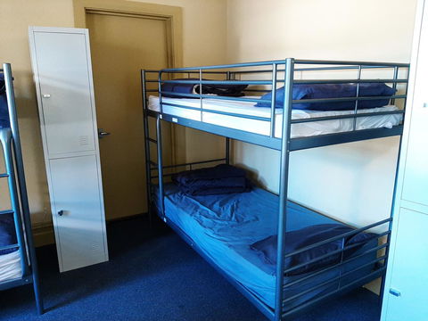 Fremantle Beach Backpackers - Sunshine Coast Tourism 7