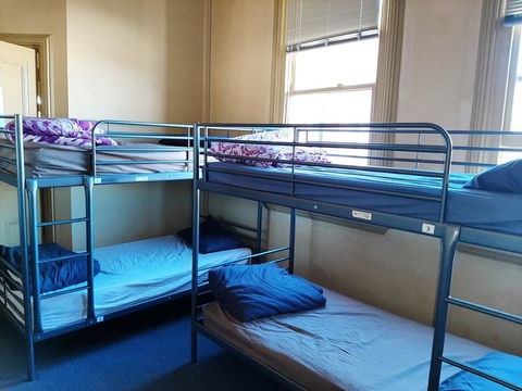Fremantle Beach Backpackers - Sunshine Coast Tourism 3