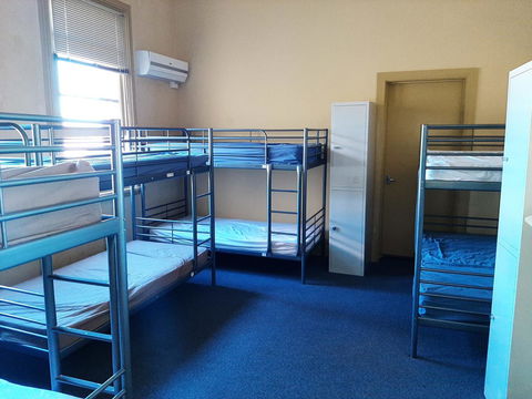 Fremantle Beach Backpackers - Sunshine Coast Tourism 6