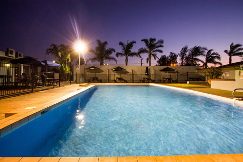 Nightcap At Wintersun Hotel - Holiday Sunshine Coast 9