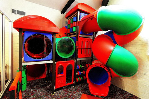 Nightcap At Wintersun Hotel - Holiday Sunshine Coast 29