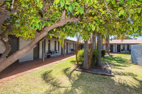 Nightcap At Wintersun Hotel - Holiday Sunshine Coast 6