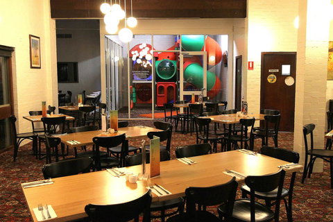 Nightcap At Wintersun Hotel - Holiday Sunshine Coast 26