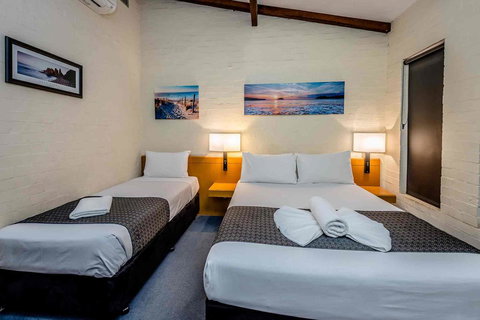 Nightcap At Wintersun Hotel - Holiday Sunshine Coast 20