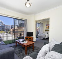 Oversized Eastend sleeps 6 Free PARKINGPOOL WIFI - Holiday Sunshine Coast