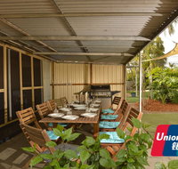 Midgard Cottage - Great location  close to airport - Holiday Sunshine Coast