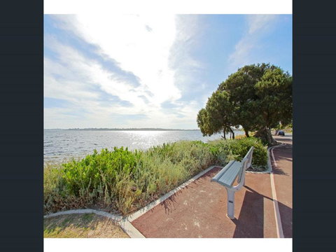 Applecross Village Apartment - Sunshine Coast Tourism 40