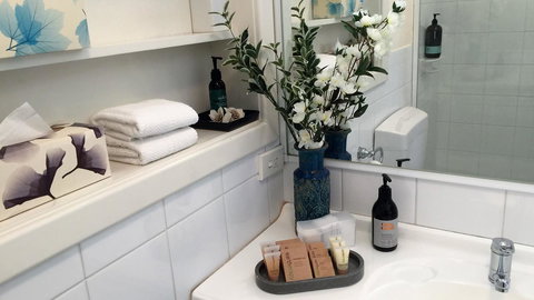 Applecross Village Apartment - Sunshine Coast Tourism 17