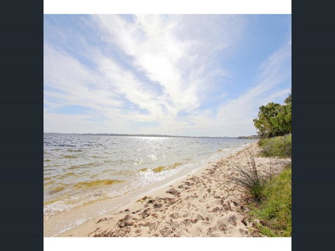 Applecross Village Apartment - Sunshine Coast Tourism 41