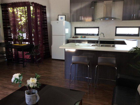 Como Retreat - Two Bedroom Villa - Sunshine Coast Tourism 5