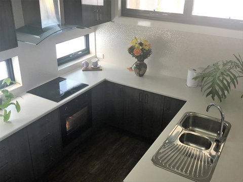 Como Retreat - Two Bedroom Villa - Sunshine Coast Tourism 4