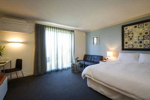 Sullivans Hotel - Holiday Sunshine Coast 18