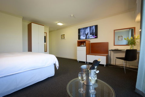 Sullivans Hotel - Holiday Sunshine Coast 17