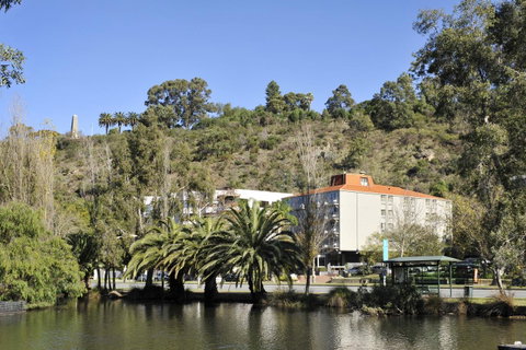 Sullivans Hotel - Holiday Sunshine Coast 0